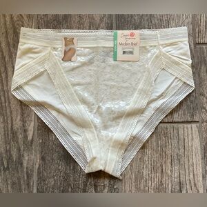 New Secret Treasures Leo Jacquard Modern Brief Panties Size S Cream